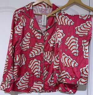 Sheshow 2 Pc Pajama Set Satin Silky Holiday Christmas Tree Cakes Sz M NWT